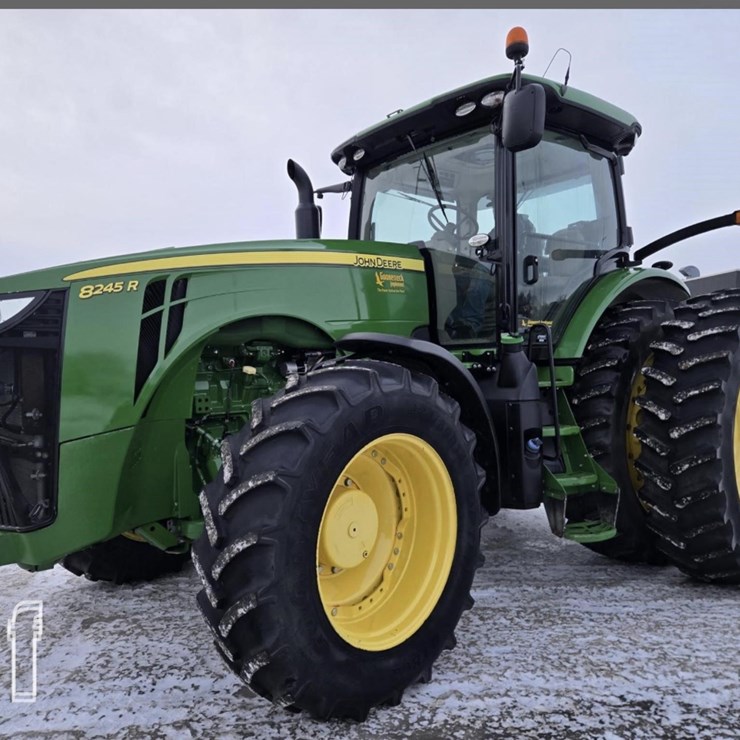 2015 JOHN DEERE 8245R