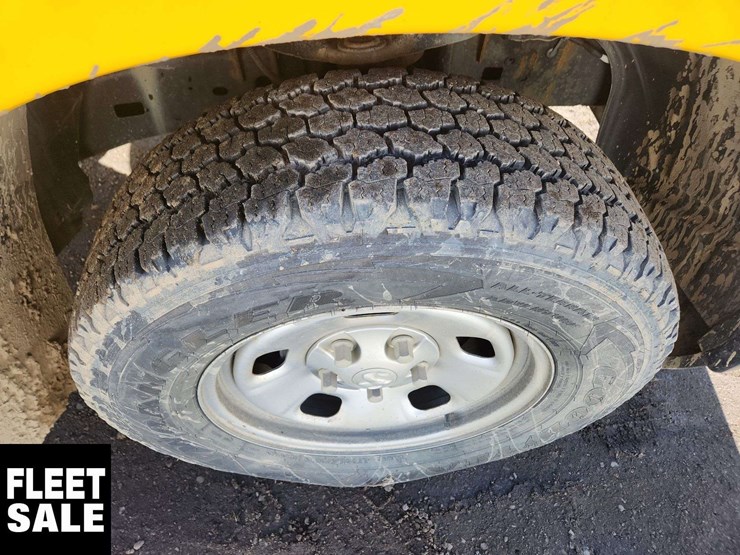 2019-ram-1500-classic-image-13