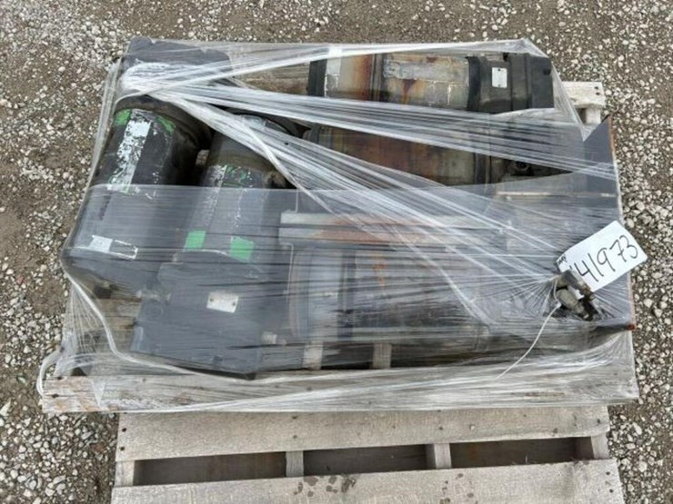 qty-of-groeneveld-auto-greasers-image-1