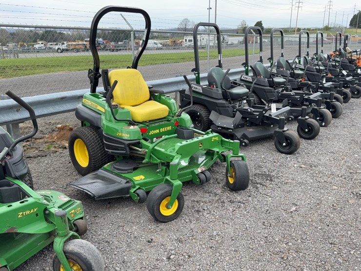 john-deere-z830a-image-3