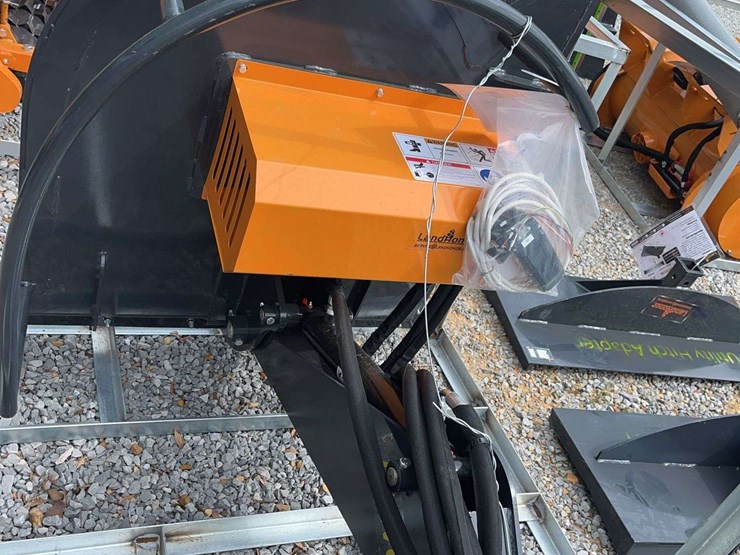 land-honor-articulating-brush-cutter-image-3