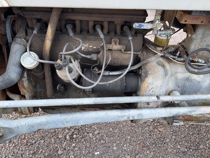 #3068-•-ferguson-tractor-image-15