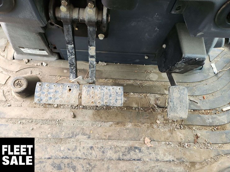 2014-deere-410k-image-22