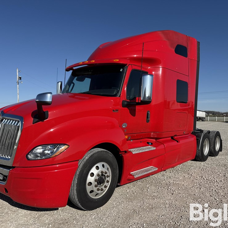 2019 INTERNATIONAL LT