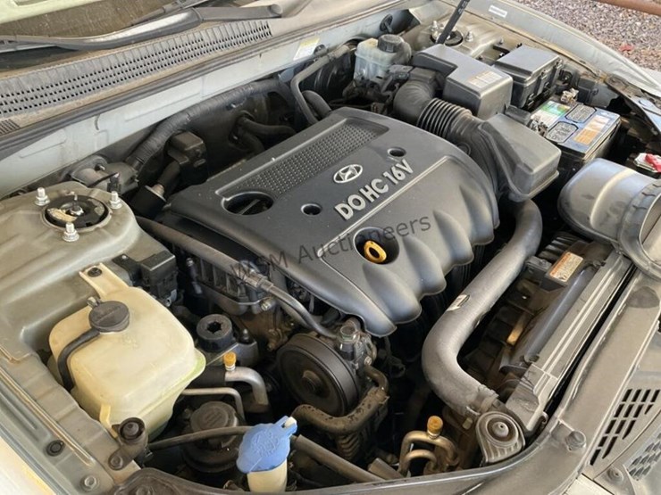 2008-hyundai-sonata-gls-sdn-image-12