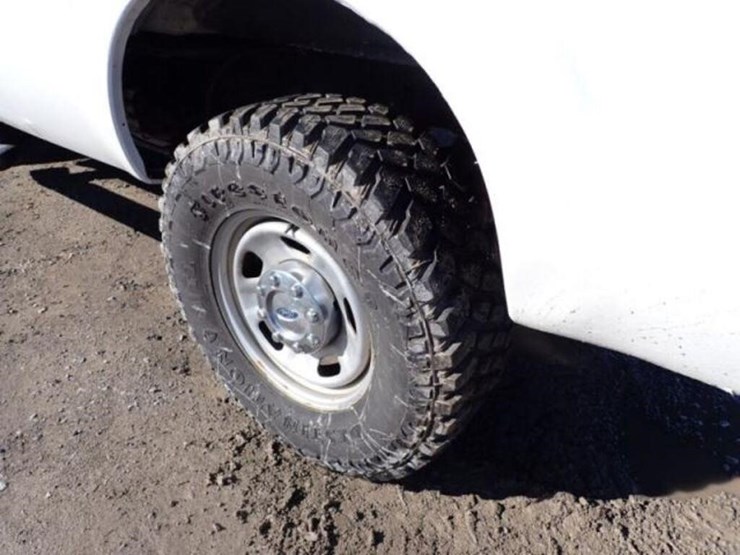 2016-ford-f350-xlt-image-29