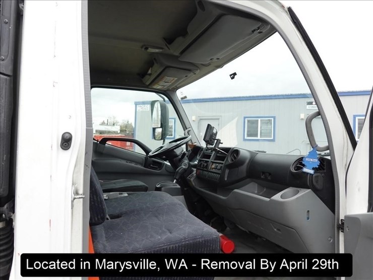 2018-hino-195-image-2