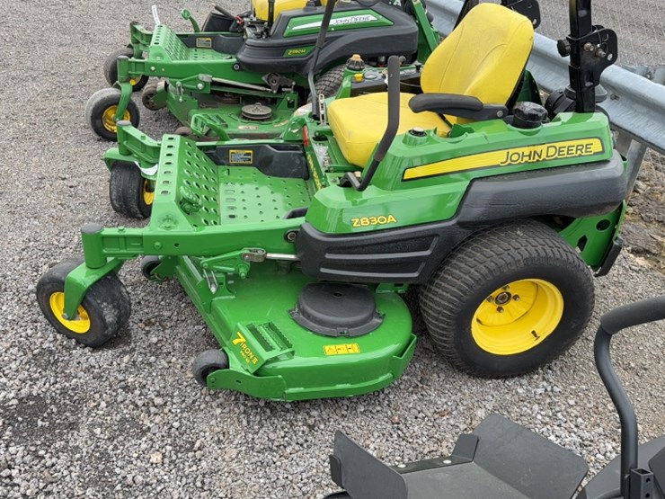 john-deere-z830a-image-12