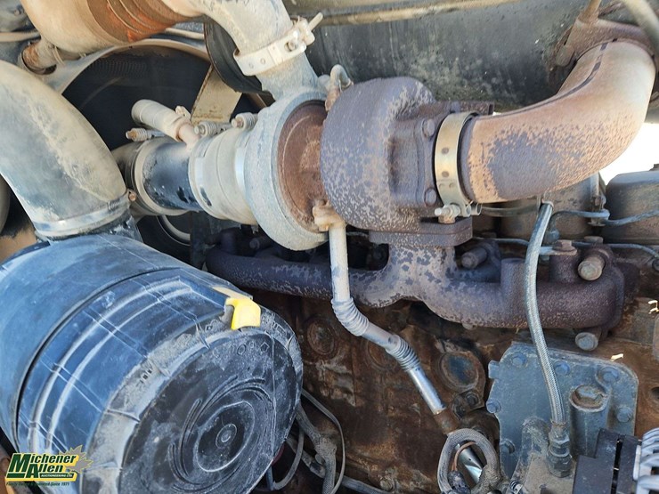 2003-case-621d-xt-image-35