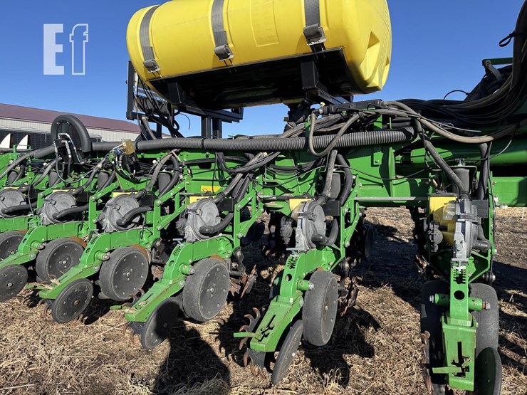 john-deere-1770-image-111