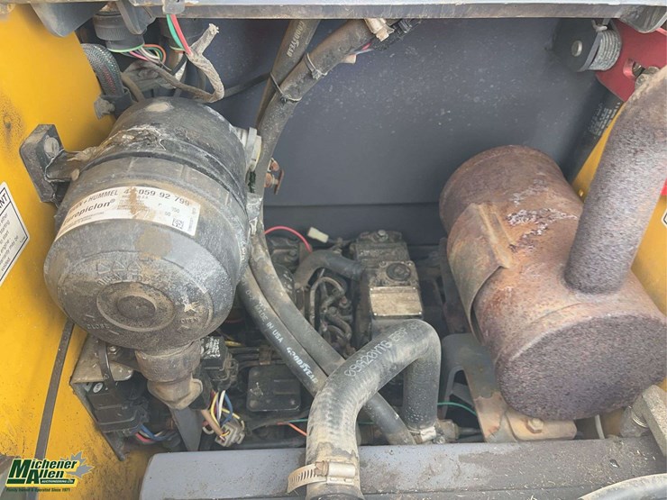 2012-gehl-1640-image-13