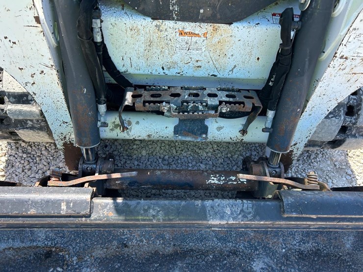 2020-bobcat-t595-image-10