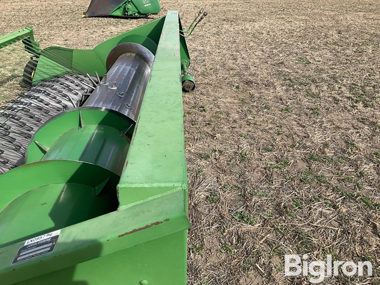 john-deere-212-image-19