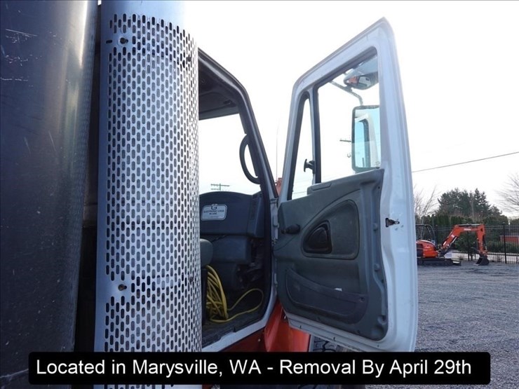 2005-international-7600-image-31