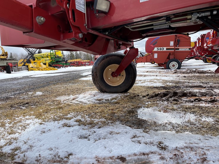 2011-new-holland-h8060-image-29