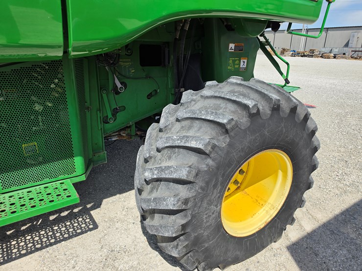 2005-john-deere-9860-sts-image-16