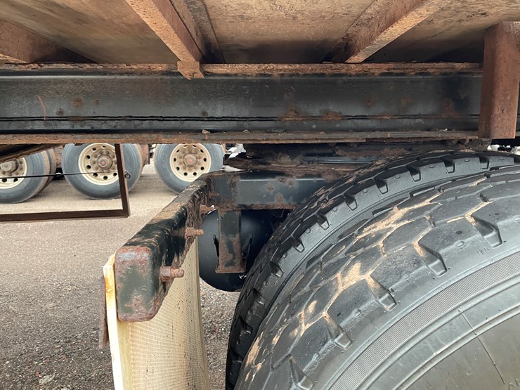 #290-•-2005-great-lakes-(3)-axle-pup-trailer-(has-mi-title)-(marenisco,-mi)-image-24