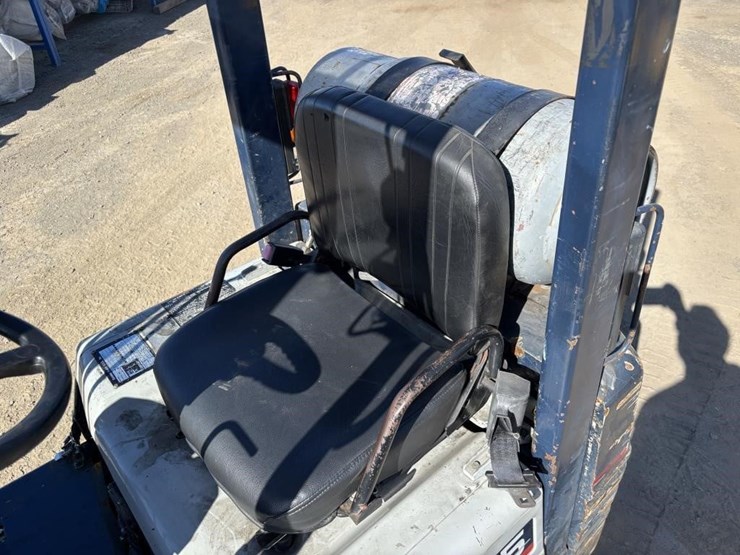 komatsu-fg15-15-image-17