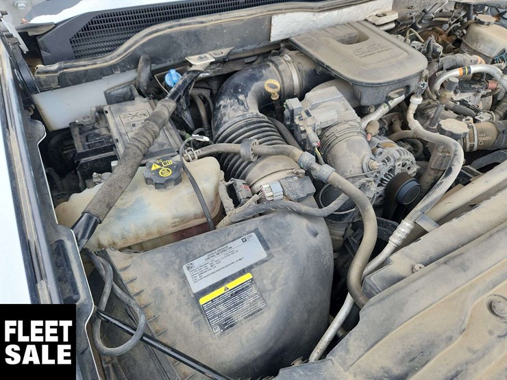 2016-chevrolet-silverado-3500hd-image-26