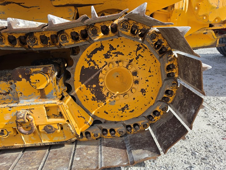 2007-dressta-td9m-image-8