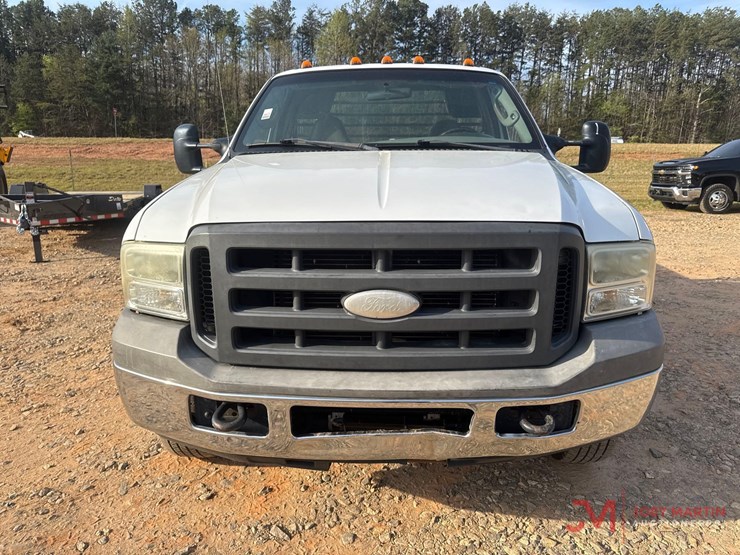 2005-ford-f350-image-9