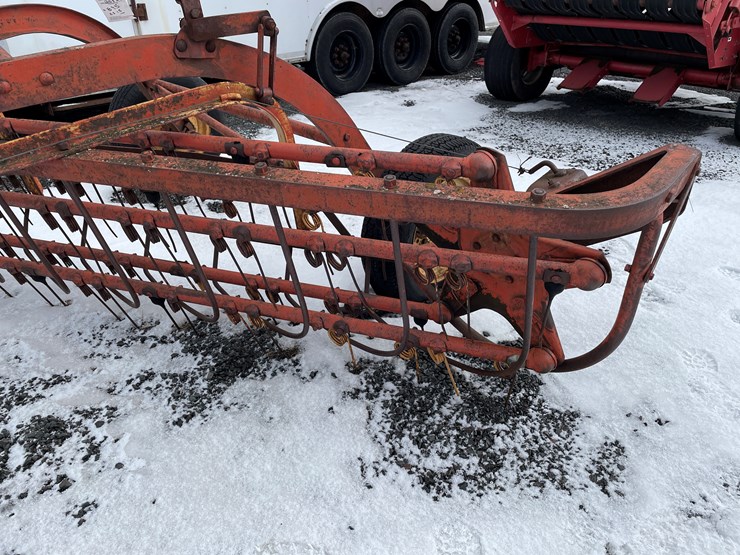 new-holland-55-image-12