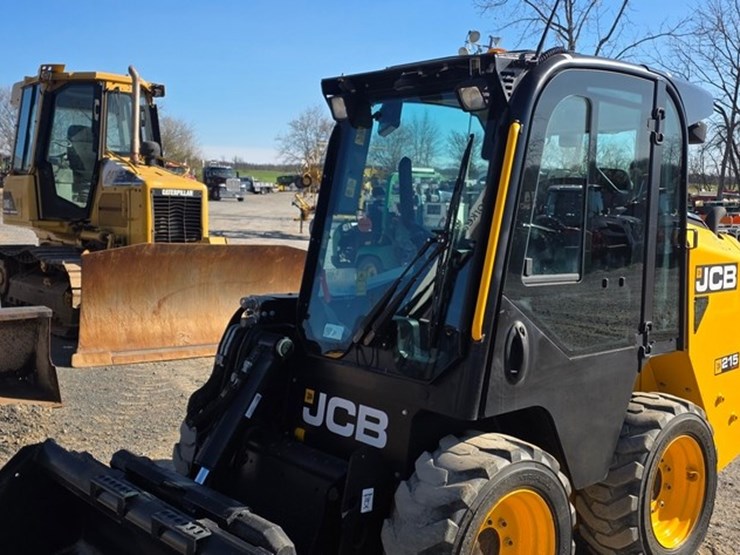 2024-jcb-215-image-33