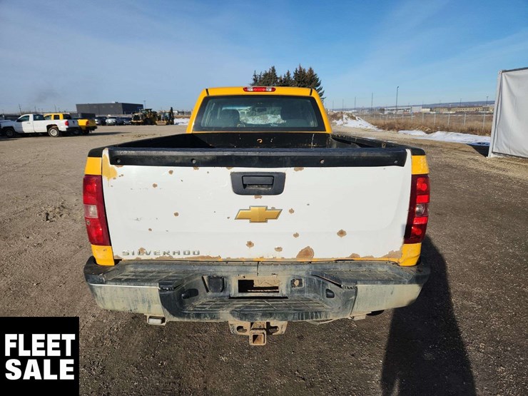 2012-chevrolet-silverado-2500hd-image-7