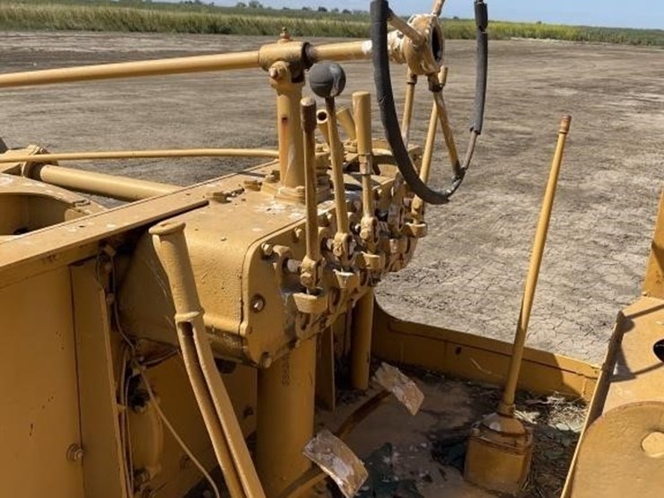 caterpillar-10-image-23