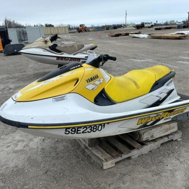 INOPERABLE 1998 Yamaha Wave Runner GP760 PWC YAMA2