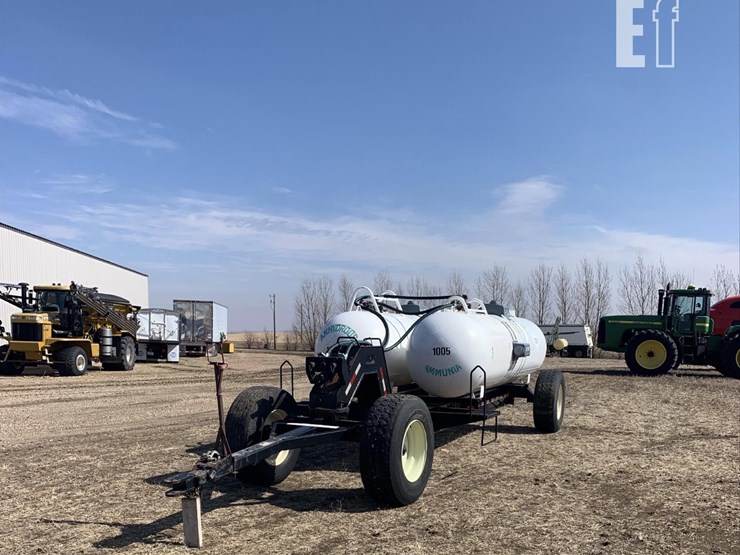 2010-b-b-dual-anhydrous-tanks-on-running-gear,-100-2961-image-1