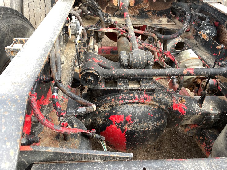 #240-•-2005-kenworth-truck-tractor-(has-mn-title)-(mora,-mn)-image-13