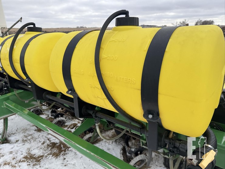 john-deere-1750-image-47