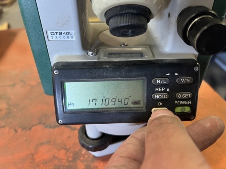 sokia-dt940l-digital-theodolite-image-9