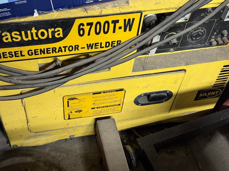 seller-#26.-diesel-generator/welder,-model-6700-w-image-1