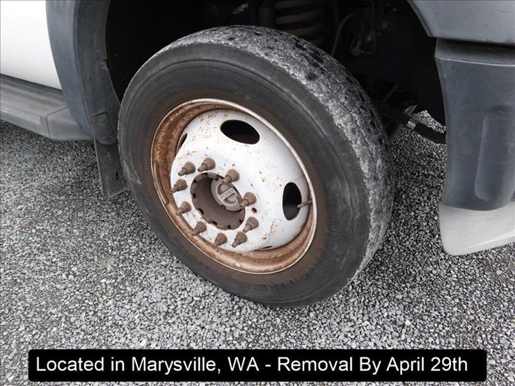 2011-ford-f550-image-33