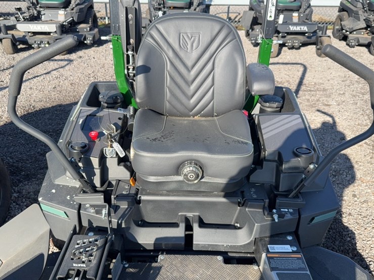 #4051-•-yakta-yxr-710-zero-turn-mower-image-6