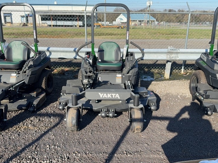 #4029-•-yakta-yxr-320-zero-turn-mower-image-2