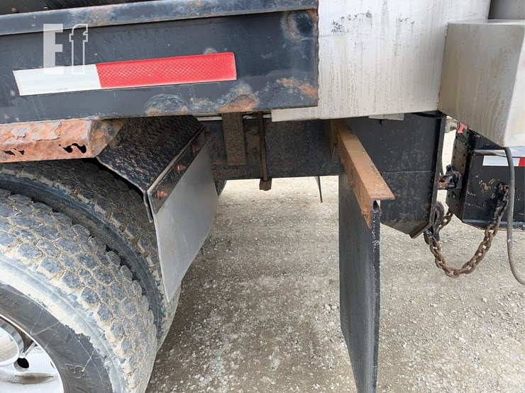 2003-kenworth-t800-image-38