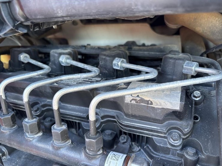 2019-bobcat-t590-image-42