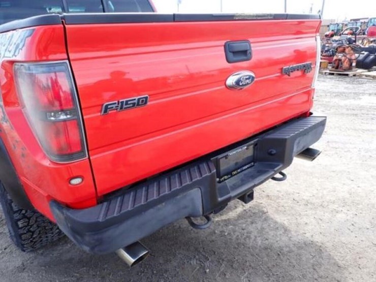 2010-ford-f150-raptor-image-35