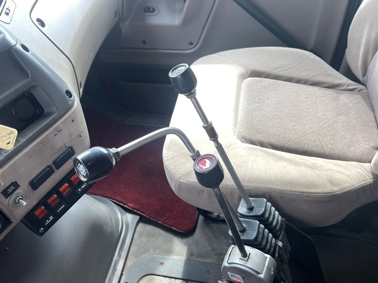 #212-•-2005-sterling-dump-truck-(has-mn-title)-(mora,-mn)-image-41