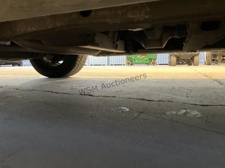 2017-chevrolet-tahoe-image-25