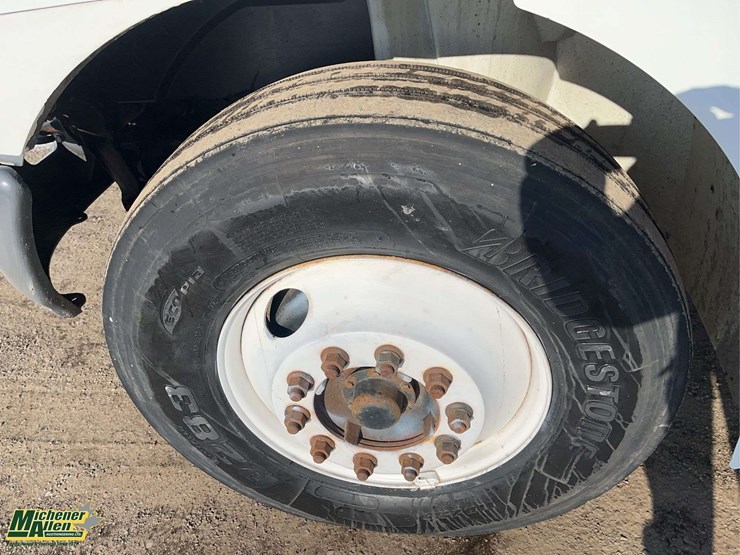 2006-international-durastar-4300-image-10