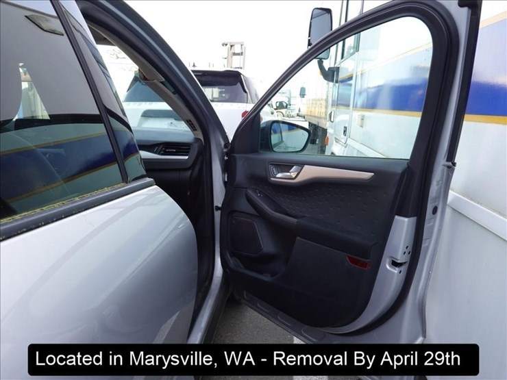 2020-ford-escape-image-23