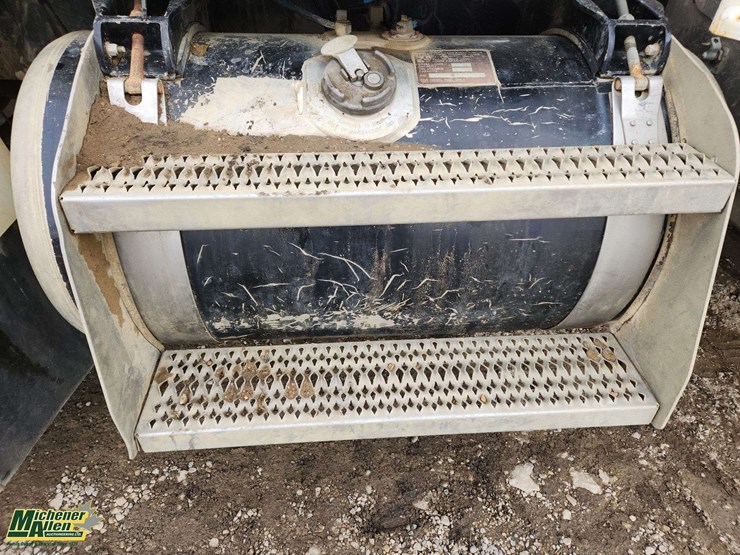 2008-peterbilt-340-image-33