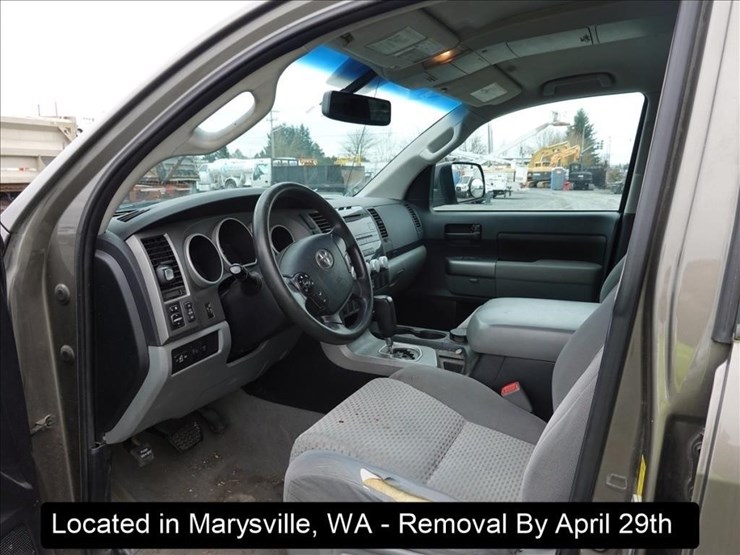 2010-toyota-tundra-image-8