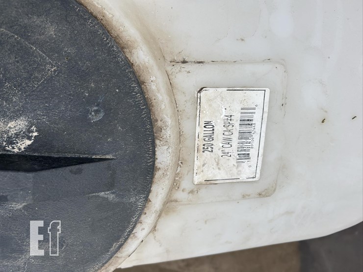 2014-white-9824-image-53