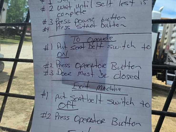 2012-new-holland-225-image-10