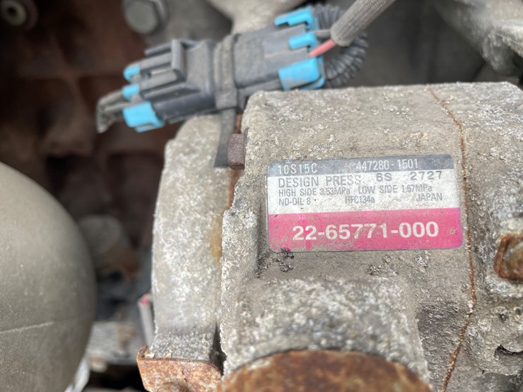 #232-•-2016-freightliner-truck-tractor-(has-wi-title)-(mora,-mn)-image-44